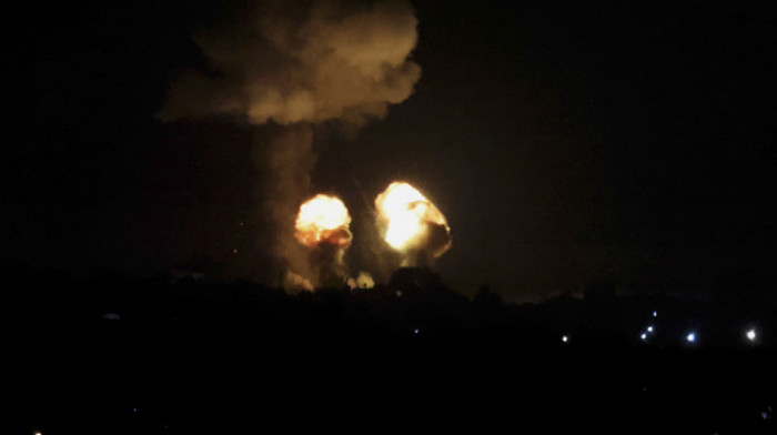 Nakon pada projektila na granično područje, izraelski avioni gađali Pojas Gaze