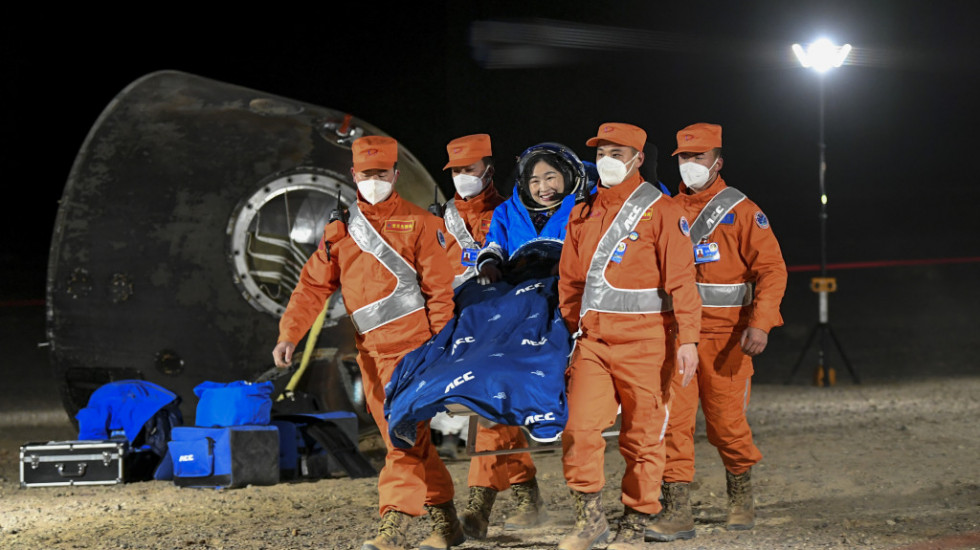 Tri kineska astronauta sletela su u pustinju Gobi