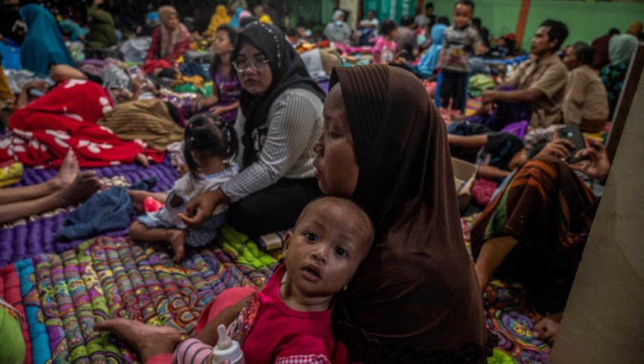 U Indoneziji evakuisano skoro 2.000 ljudi zbog erupcije vulkana na Javi