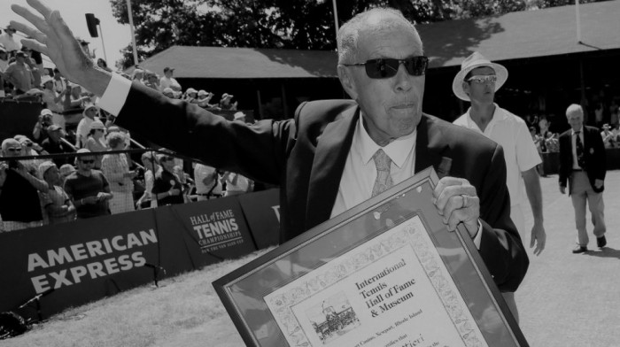 Tužan dan za tenis: Preminuo legendarni trener Nik Bolitijeri