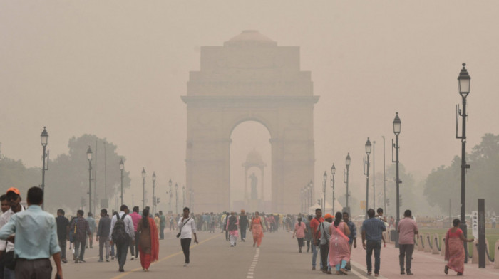 Nju Delhi osvanuo pod gustim smogom, kao posledica zabranjena i privatna gradnja
