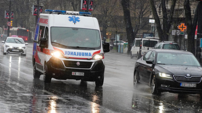 Dve saobraćajne nezgode u Beogradu tokom noći, tri osobe lakše povređene