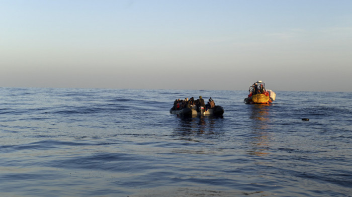 Četiri pakistanska migranta nestala nakon brodoloma u Italiji