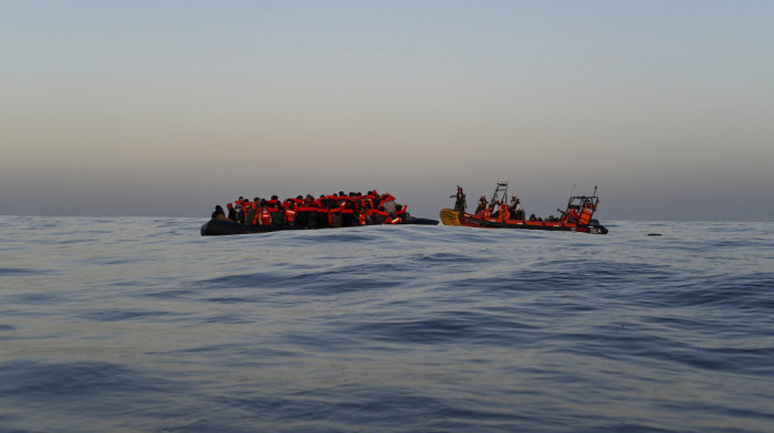 Uhapšena trojica osumnjičenih za vožnju broda sa migrantima za Italiju