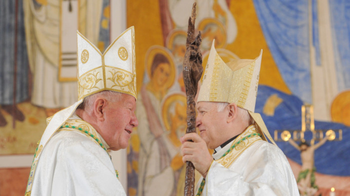 Ustoličen novi nadbiskup Ladislav Nemet u Katedrali uznesenja blažene Marije u Beogradu