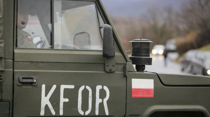 Pripadnici KFOR-a u kampu Novo Selo izveli vežbu kontrole mase i nereda