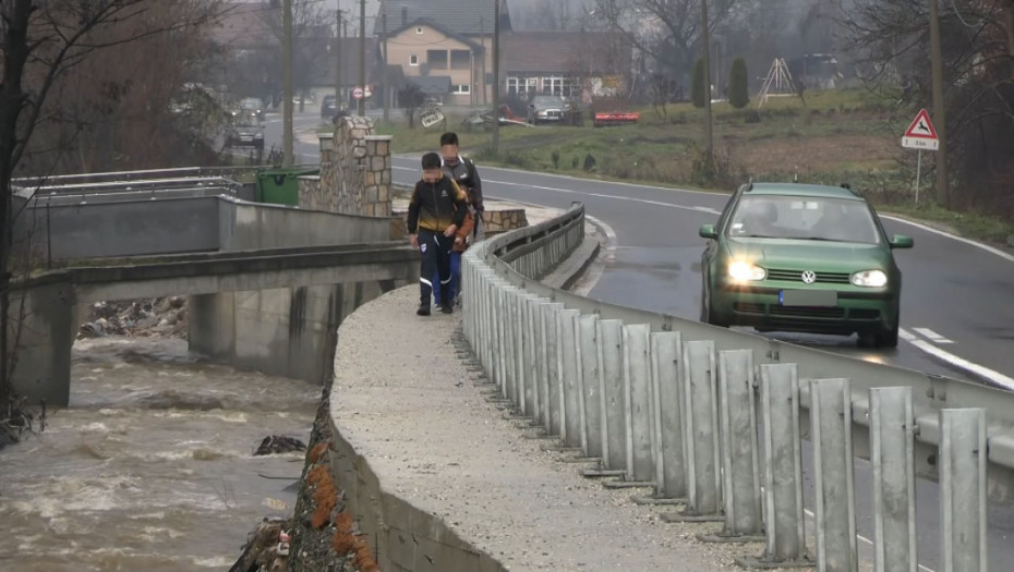 Počelo postavljanje platformi na kritičnim tačkama u Novom Pazaru