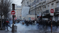 Francuska policija upotrebila suzavac u sukobima sa demonstrantima ispred Kurdskog kulturnog centra