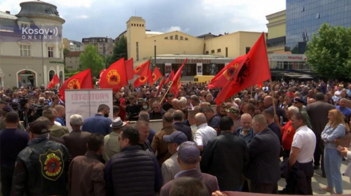 Protest protiv Specijalnog suda u Prištini: Mustafi 26 godina zatvora na  osnovu dosijea koje je "dostavila Srbija"