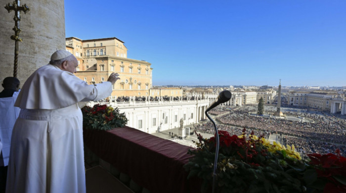 Papa Franja pozvao na kraj rata u Ukrajini: Svet čezne za mirom