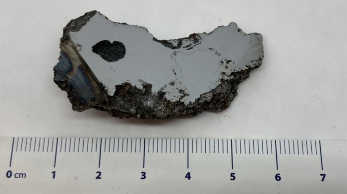 Dva nikada viđena minerala otkrivena u komadu meteorita koji je pre dve godine pao u Somaliji