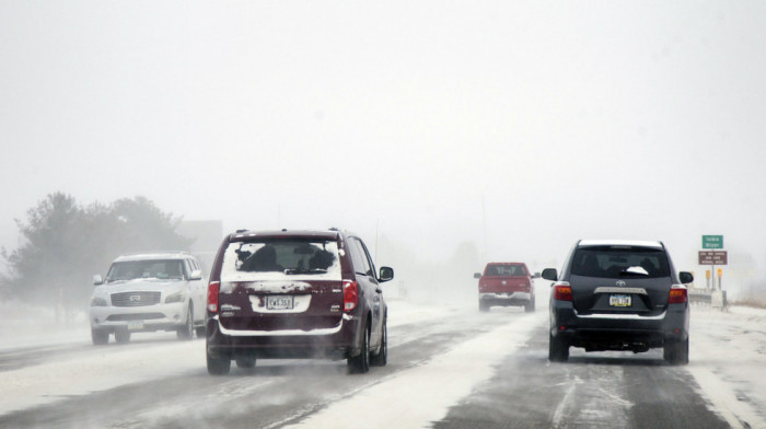 Otkazano oko 8.000 letova u SAD: Najavljena zimska oluja, upozorenje za više od 140 miliona ljudi