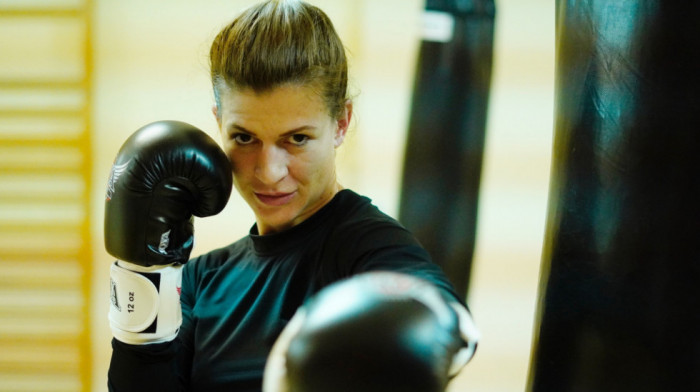 Jelena Janićijević spremna za evropsku profi titulu u boksu