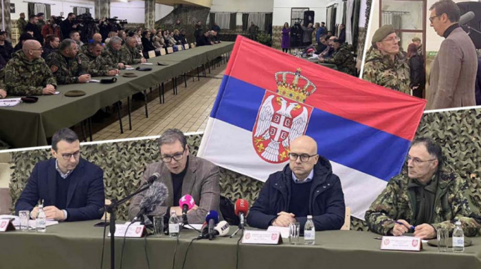 SRBI 19. DAN NA BARIKADAMA Završen sastanak Vučića i kosovskih Srba: Sutra prepodne počinje uklanjanje barikada