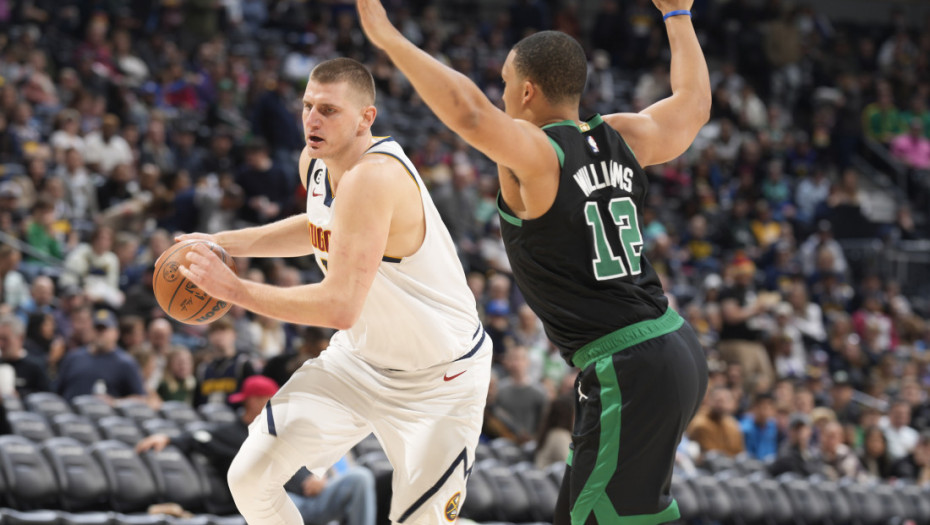 Fantastični Nikola Jokić 91. tripl-dablom u karijeri srušio i Boston Seltikse