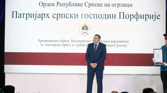 Dodik povodom Dana Republike Srpske odlikovao patrijarha Porfirija i Vladimira Putina