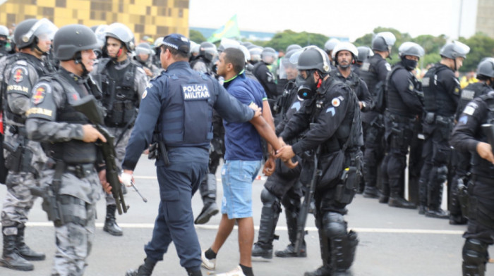 Uhapšeno više od 1.500 Bolsonarovih pristalica zbog upada u institucije, uništavali antikvitete i umetnička dela