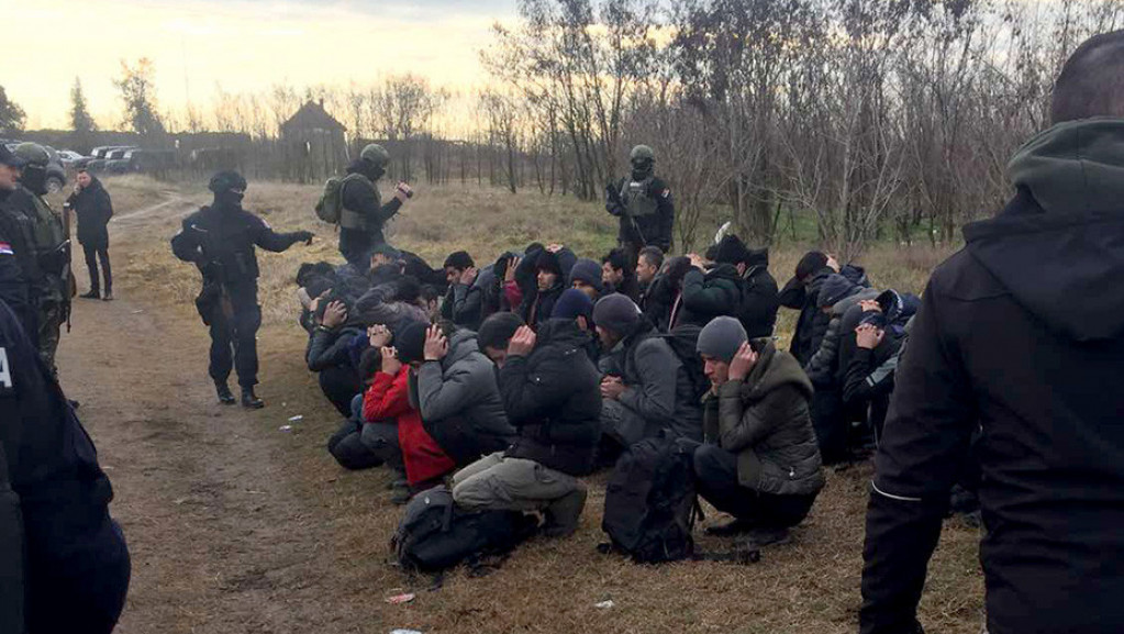 Policija pronašla 182 iregularna migranta na području Horgoša i Srpskog Krstura