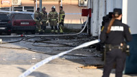 Lokalizovan požar koji je buknuo u skladištu automobilskih guma u Splitu, na terenu bilo 30 vatrogasaca