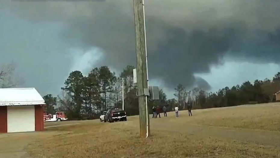 Tornado u Alabami i Kentakiju oštetio kuće, oborio dalekovode, čupao drveće