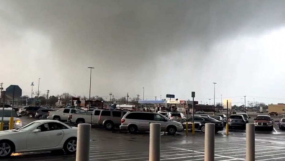 Razorni tornado pogodio jug Francuske: Najmanje 26 povređenih, 2.800 domaćinstava bez struje