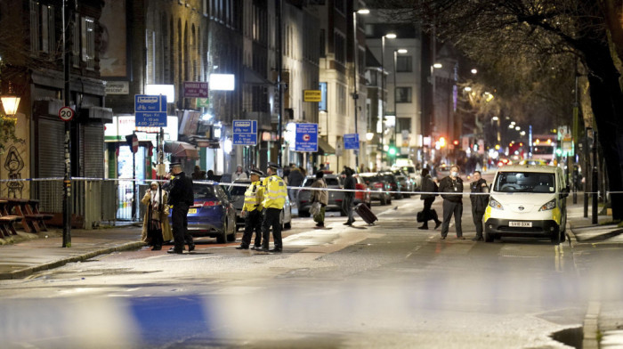 Četiri osobe među njima i sedmogodišnja devojčica ranjene u pucnjavi u severnom Londonu