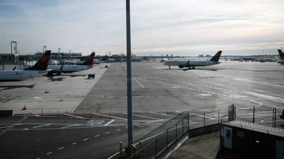 Umalo sudar dva aviona na aerodromu "Džon Kenedi" u Njujorku - jedna krenuo ka pisti, drugi se spremao za poletanje