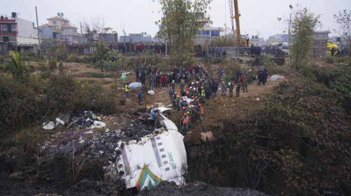 Suprug kopilotkinje palog aviona poginuo u avio-nesreći 2006.