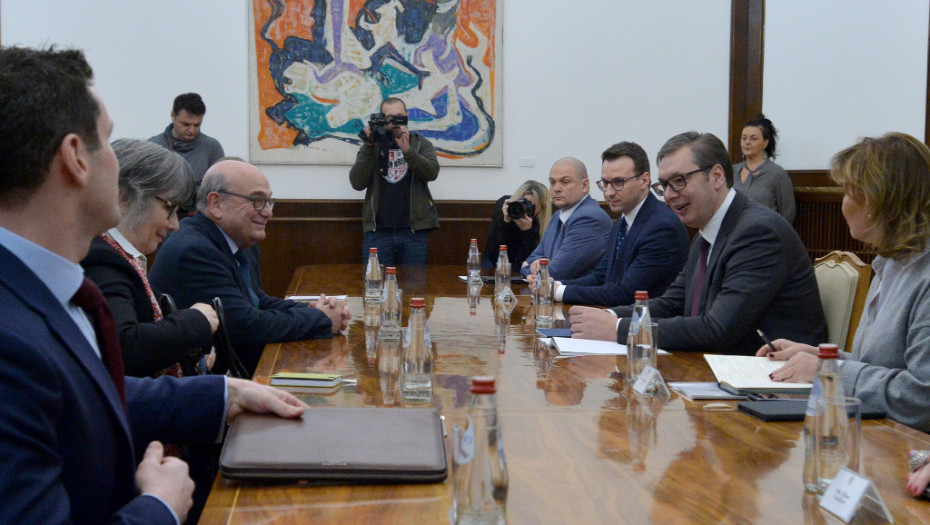 Vučić sa Pičom: Srbija posvećena očuvanju mira, formiranje ZSO je ključno pitanje