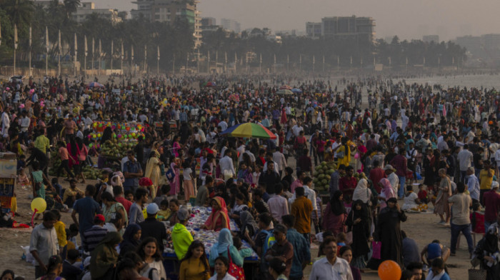 Indija na putu da prestigne Kinu po broju stanovnika