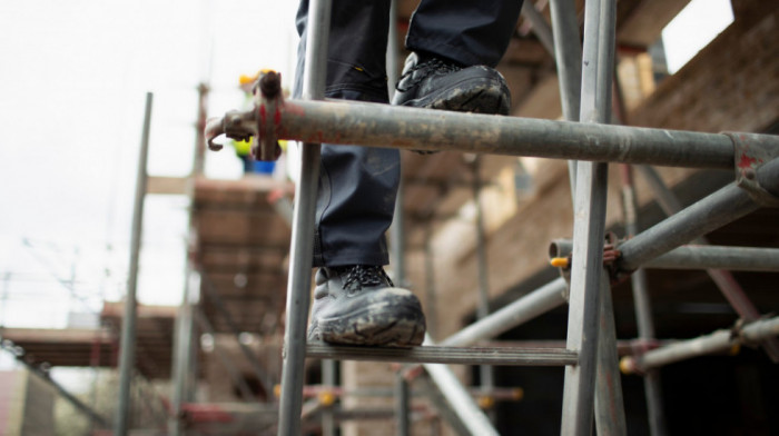Broj izdatih građevinskih dozvola u februaru manji za 10 odsto nego u istom mesecu prošle godine