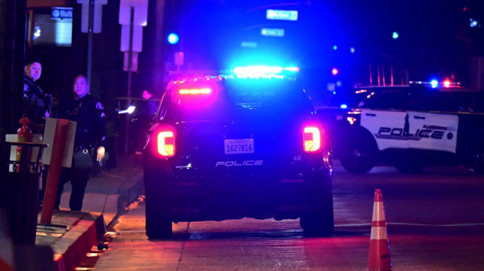 U pucnjavi na rođendanu tinejdžera u Kaliforniji poginula žena, šestoro ljudi ranjeno