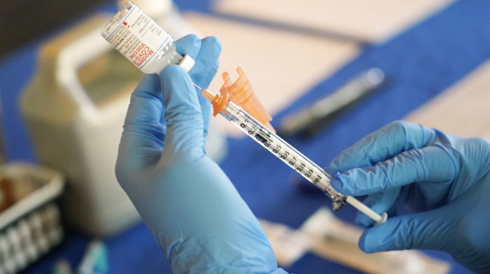 Raste broj obolelih od koronavirusa u Srbiji, Institut za onkologiju zabranio posete