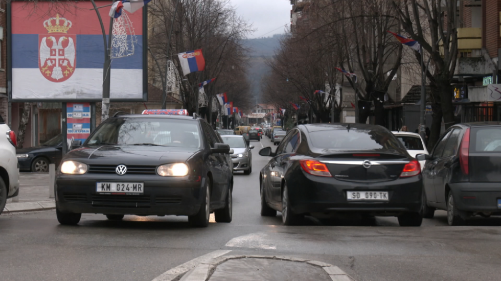 Krhkost dogovora o tablicama: Priština uprkos kompromisu brani ulazak vozila sa KM oznakama, strah od novih tenzija