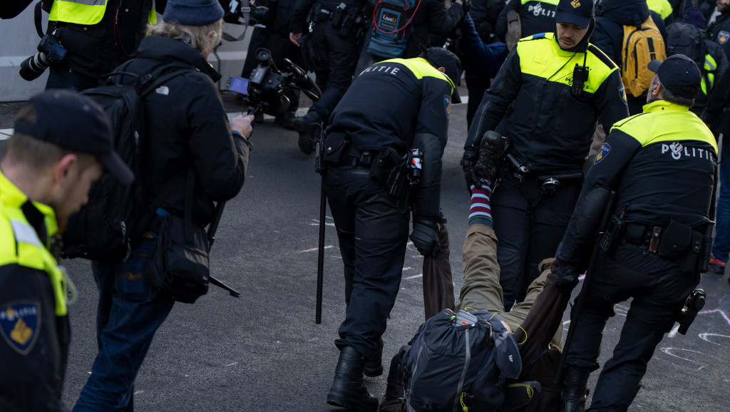 Tokom klimatskih protesta uhapšeno 500 aktivista u Holandiji