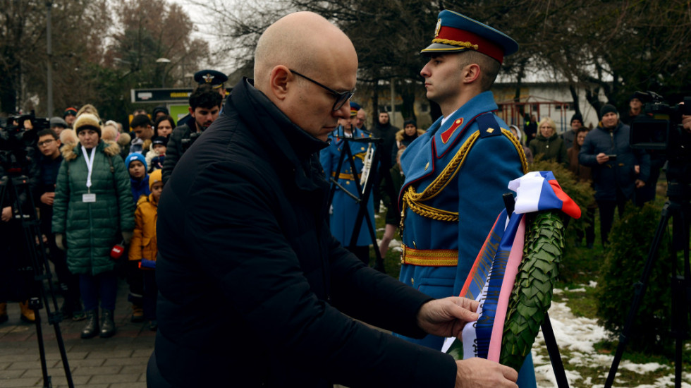 Ministar Vučević otkrio spomen-bistu heroju sa Košara