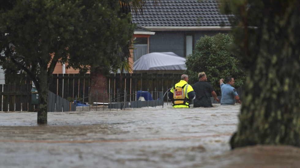 Nezapamćene poplave na Novom Zelandu: Meteorolozi upozoravaju na još padavina, vanredno stanje u Oklendu