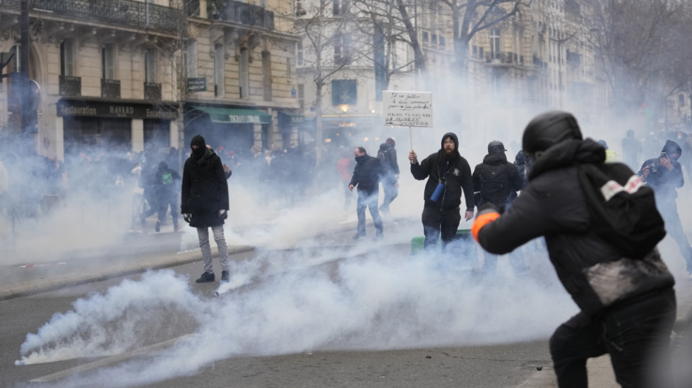 Protesti širom Francuske zbog  penzione reforme: "Nećemo da radimo do 64. godine"