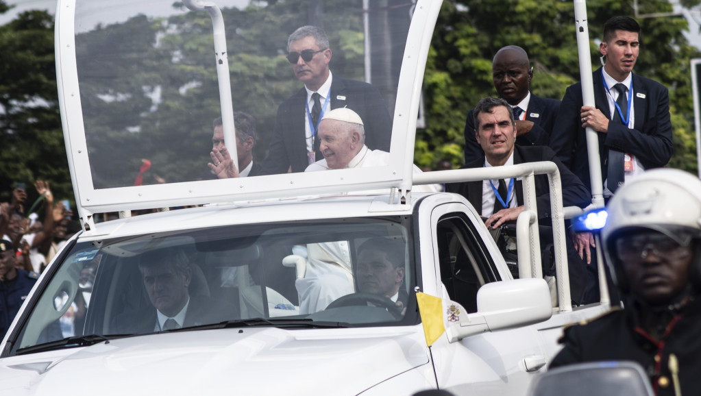 Papa Franja u DR Kongo: Dalje ruke od ove zemlje, njeni dijamanti su uprljani "otrovom pohlepe"