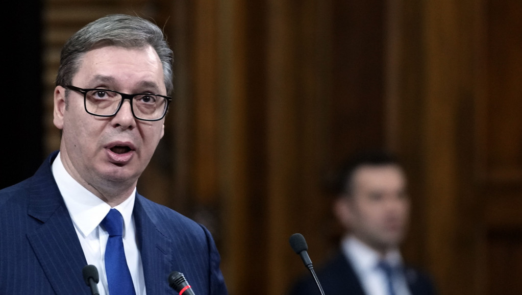 Vučić: Kfor doprinosi održavanju mira i stabilnosti na KiM