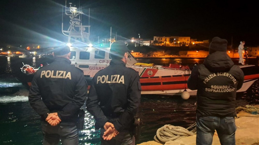 Osmoro migranata stradalo kod Lampeduze: Brod krenuo iz Tunisa pre nedelju dana