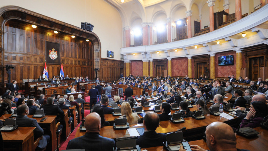 Skupština usvojila 25 predloga zakona, dve odluke i jedan predlog zaključka