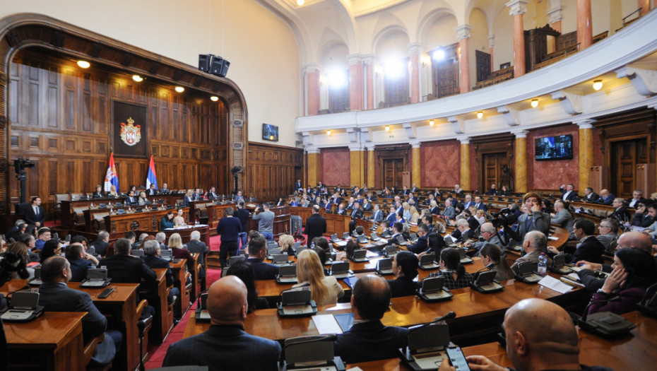 Skupština završila rad za danas, u ponedeljak rasprava o amandmanima