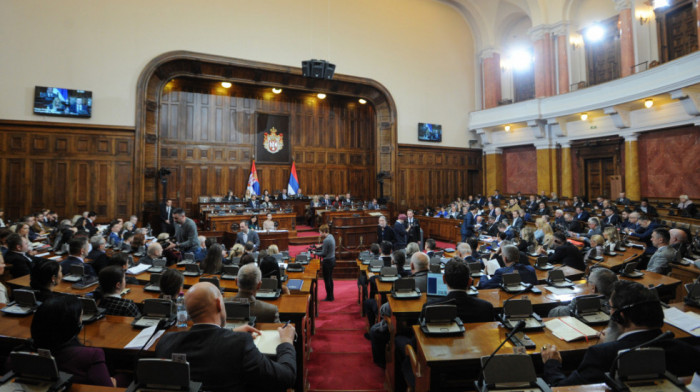 Poslanici završili raspravu  o amandmanima na set pravosudnih zakona, sutra glasanje o svim tačkama dnevnog reda