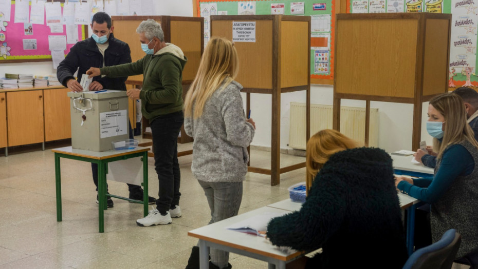 Kipar danas bira novog predsednika, 14 kandidata za naslednika Anastasiadesa