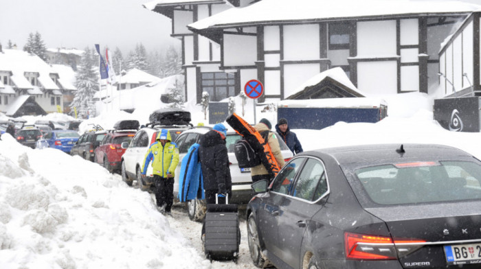 Vujanić: Potrebno koristiti odgovarajuću opremu za vožnju u zimskim uslovima