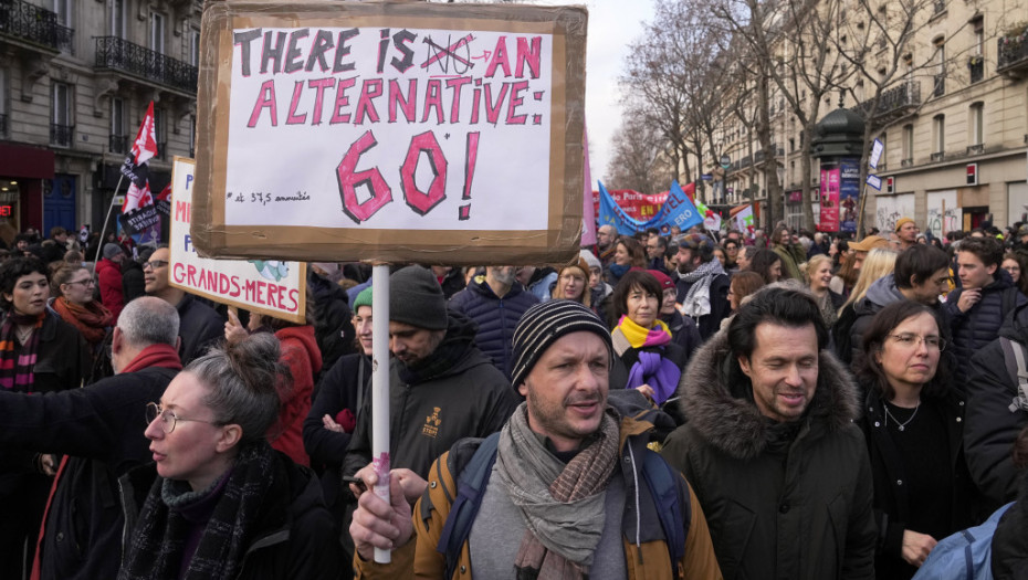 U Francuskoj protesti protiv reforme penzionog sistema: Sindikati traže da Vlada povuče zakon