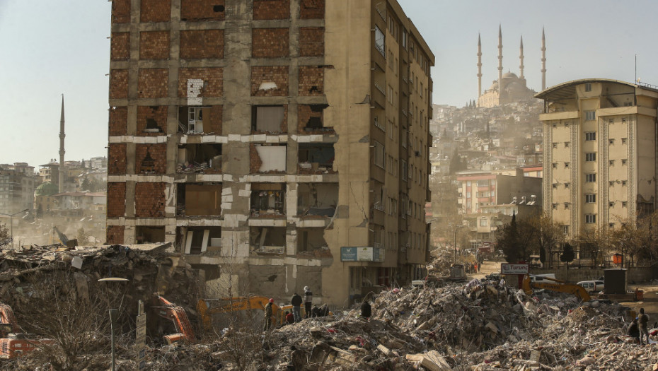 Stipendija za devojčicu koju je tim Republike Srpske spasio iz ruševina u Turskoj