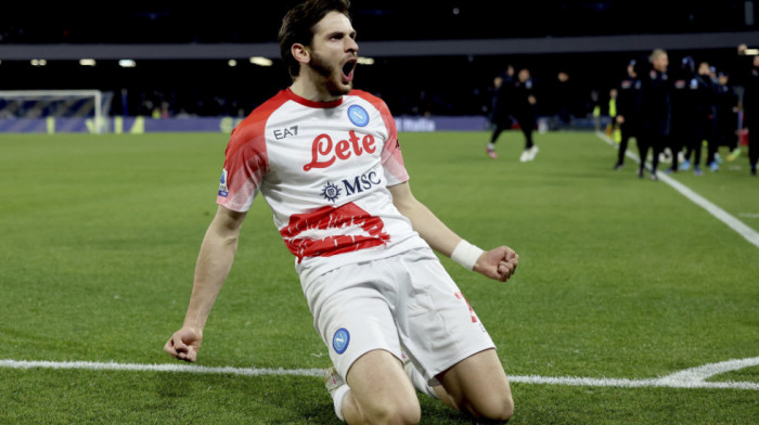 Napoli naplatio dug Kremonezeu za kup i uvećao prednost nad Interom na 16 bodova