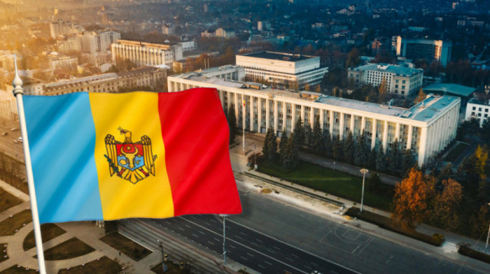 Navijači Partizana ne mogu u Moldaviju: "Čekamo od sinoć na aerodromu, u pola noći nam je dat papir sa razlogom zabrane"